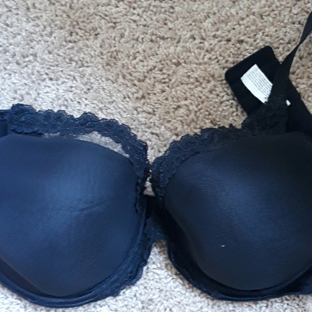 Black 38DD bra
